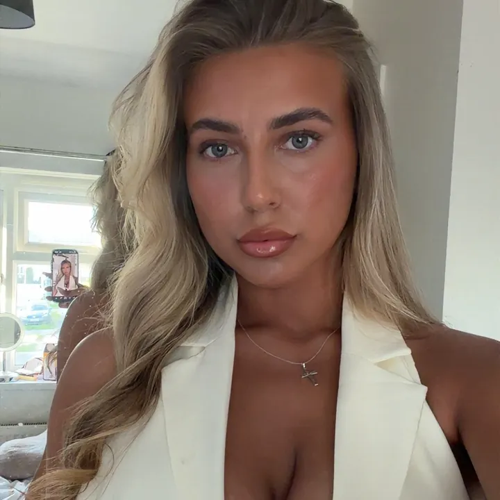 brooke2311x