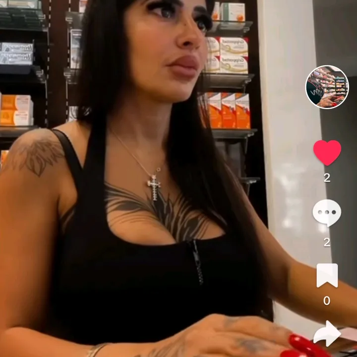 @foxieefox_