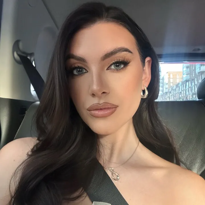 @chloetayloruk