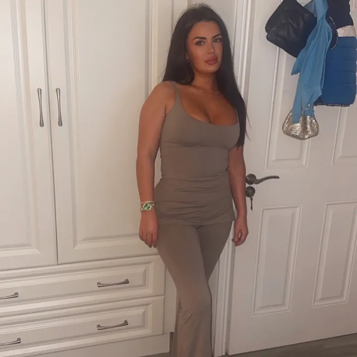 @kelliecostelloe