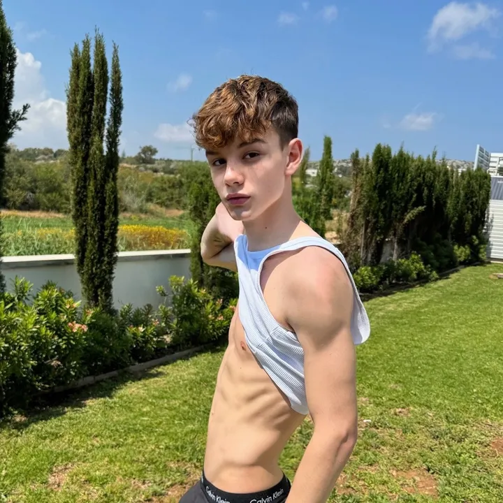 @elias.twink18