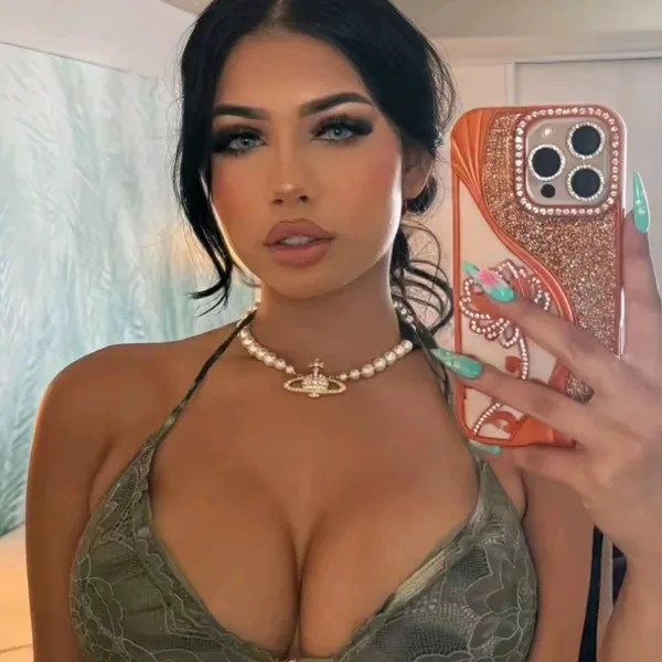@anaissbellaa