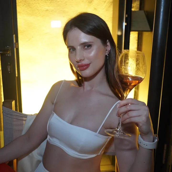 @lanabenediss