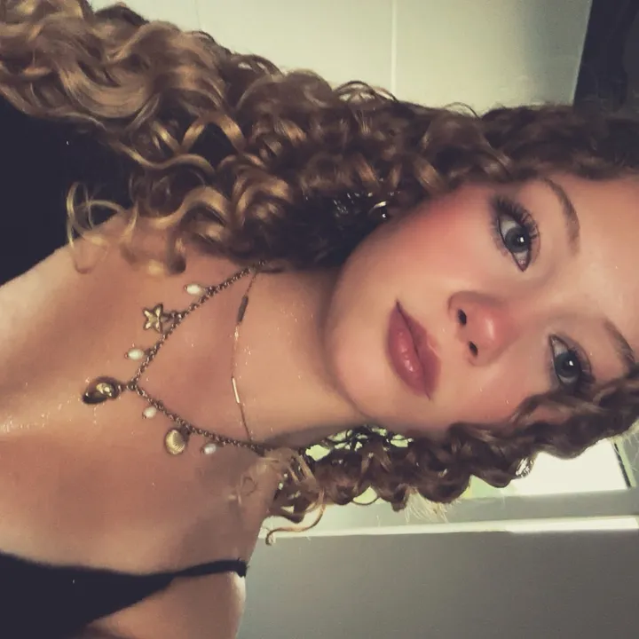 @zoegrd_04