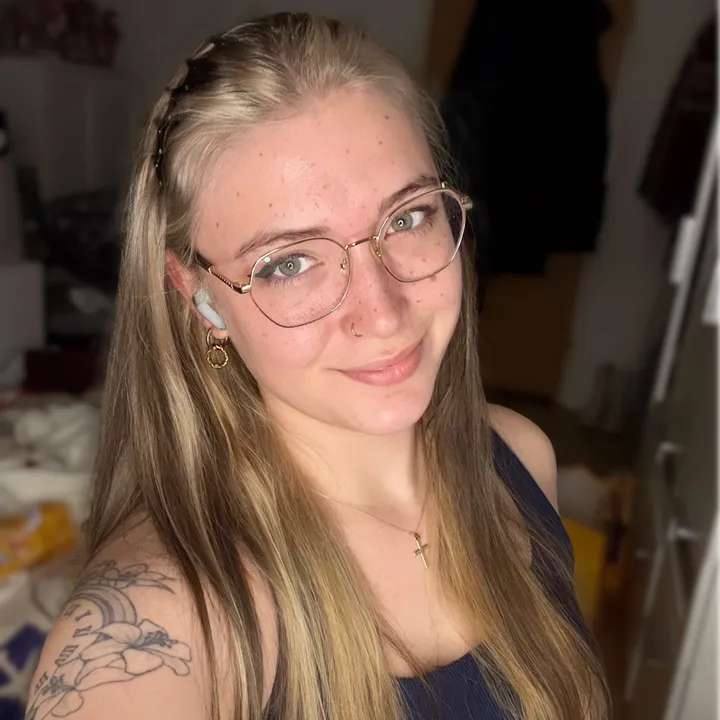 @leonieloveslemonade