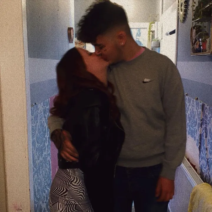 @dara.vallance0
