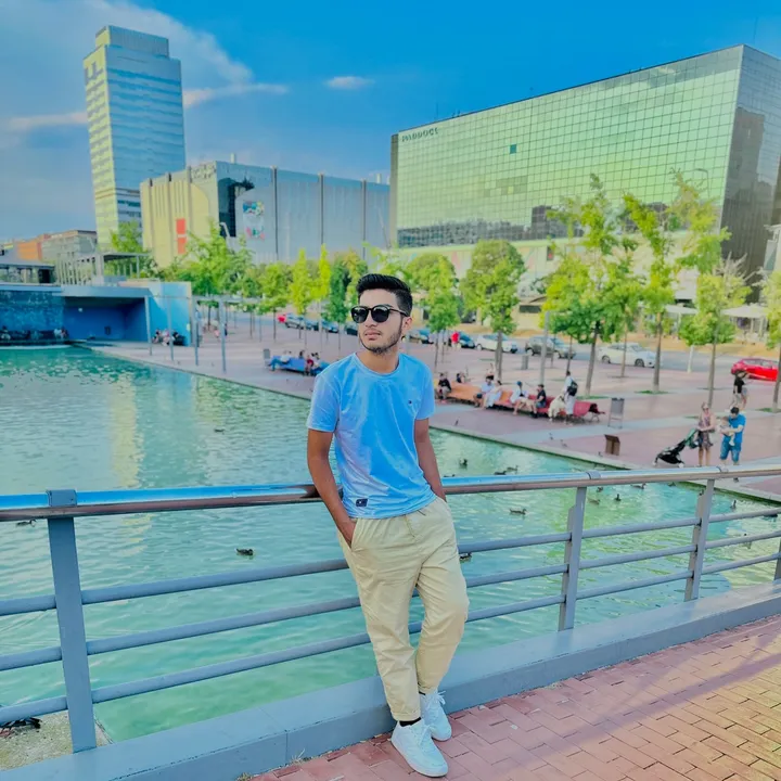 @razaranjhaqasim