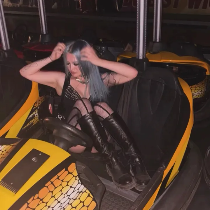 @maybealittebitemo