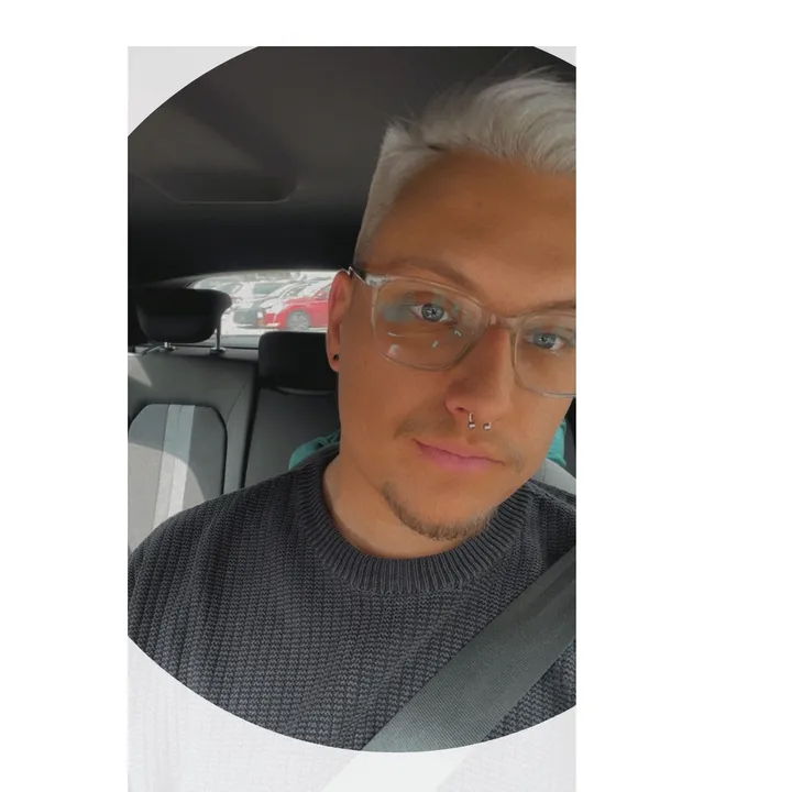 @official_lukii_22