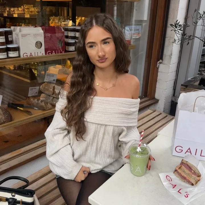lara_emily5
