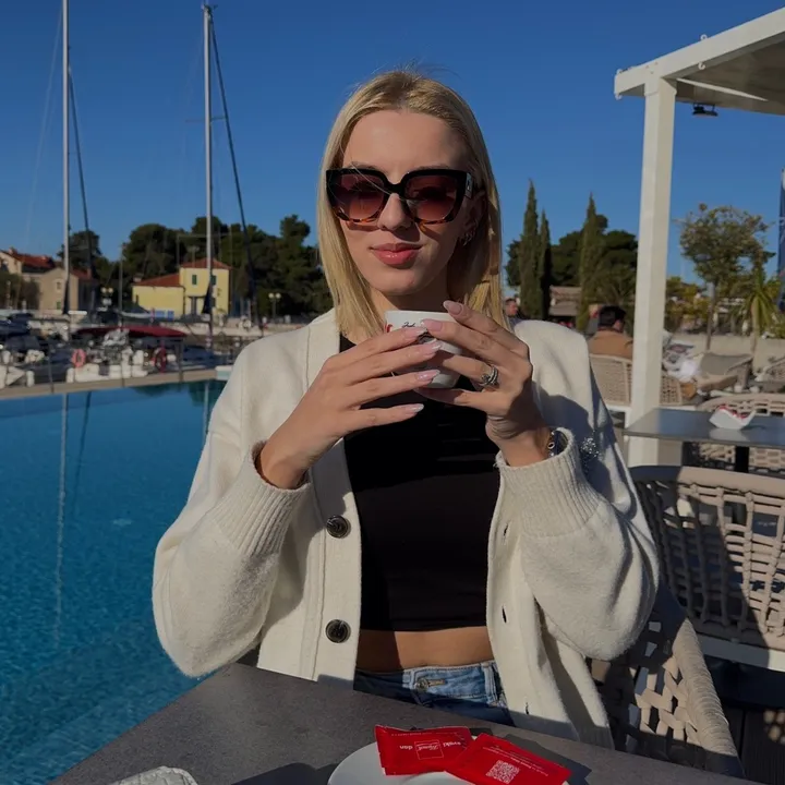 @lucyperko