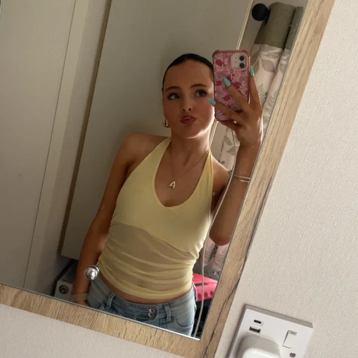 @anyathompsonxo