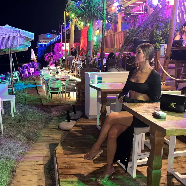 @merycastravelli