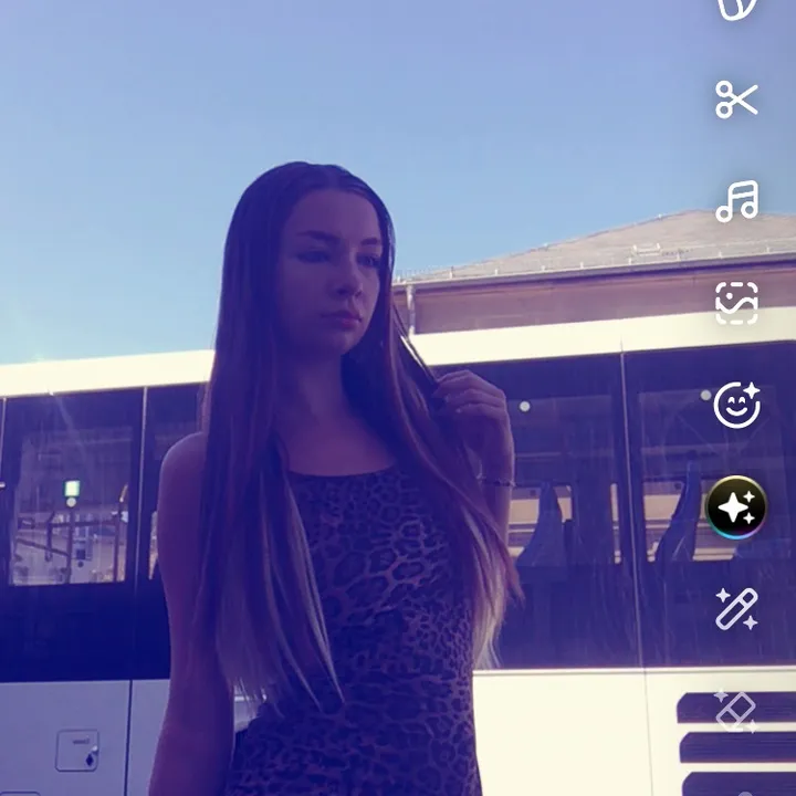@ame1ia218