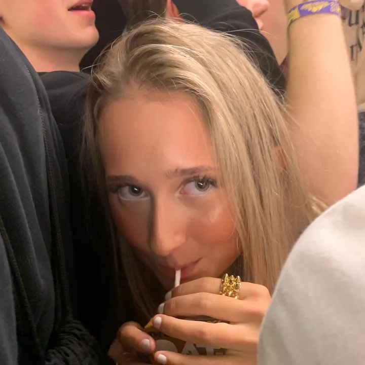 @nicoleoborn