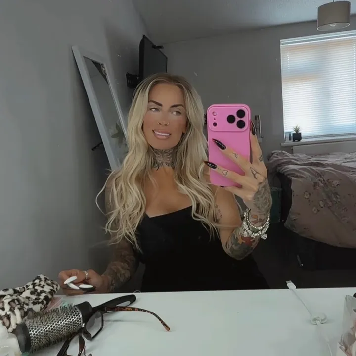 @officialkelblondie_x