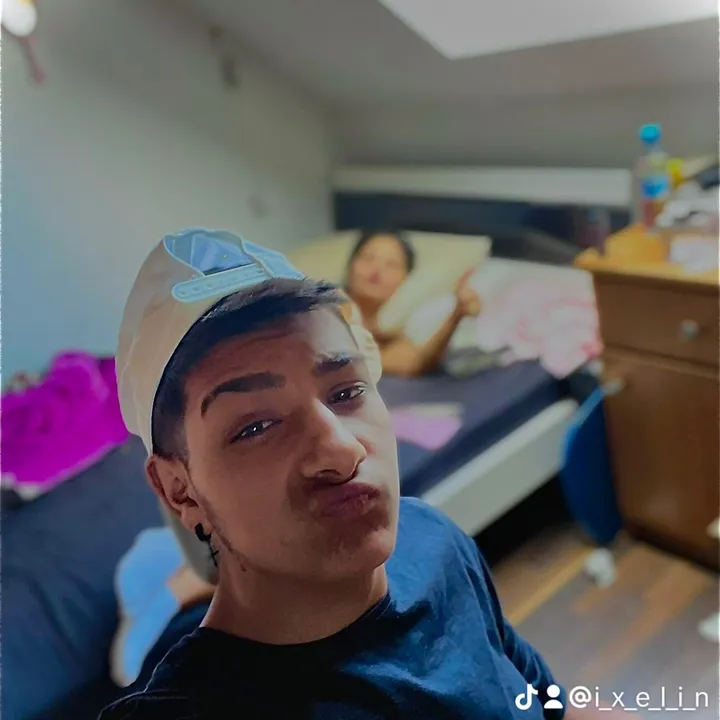 @i_x_e_l_i_n