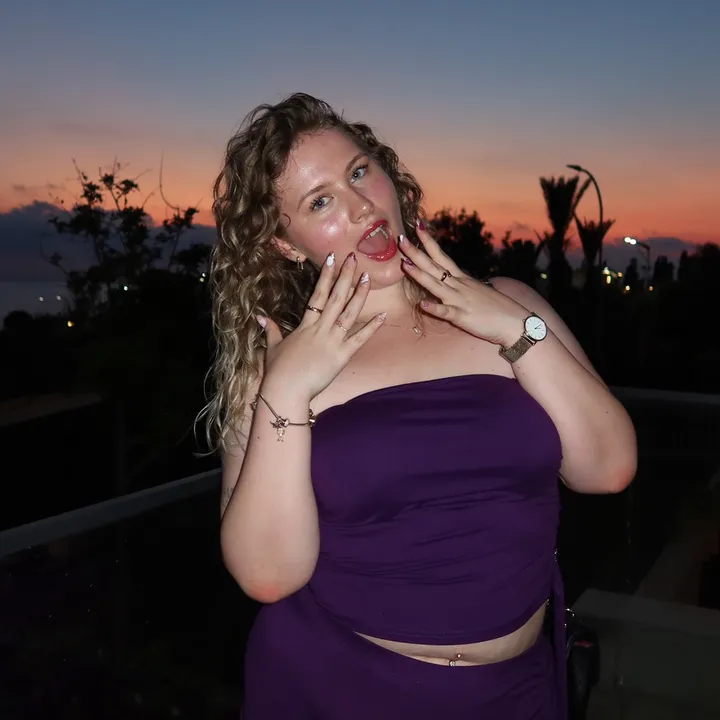 mellyoncamera