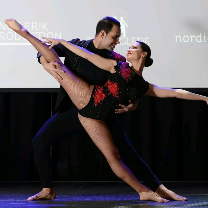 @javiyjenny_dancers