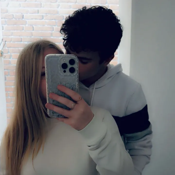 @kellyblondiau_1206