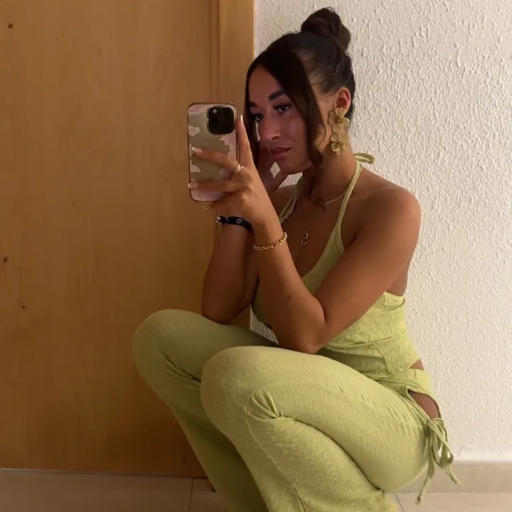 @sashaellisse