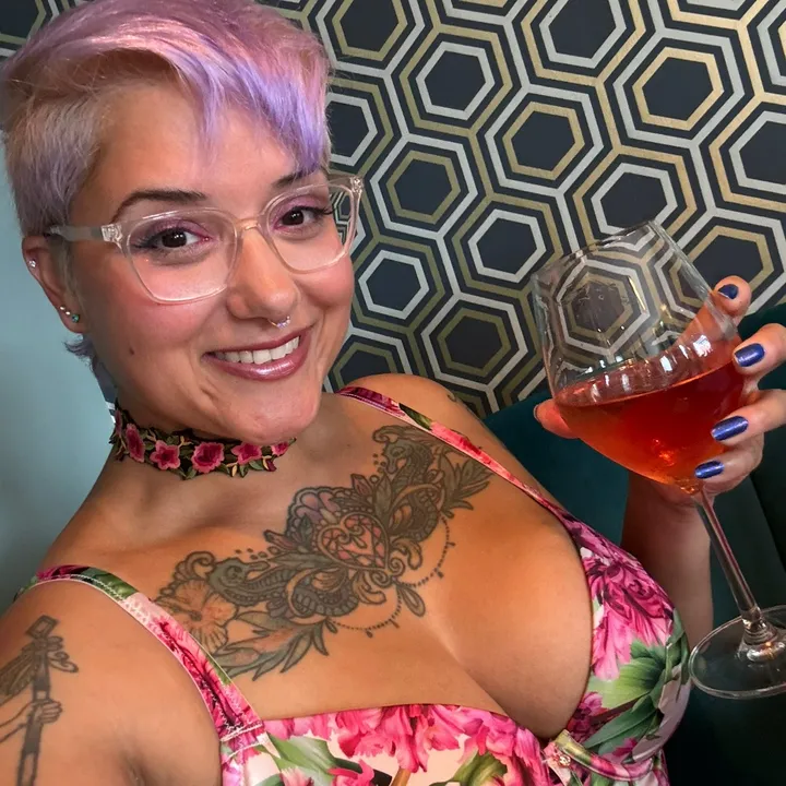 @whatupfoxxy