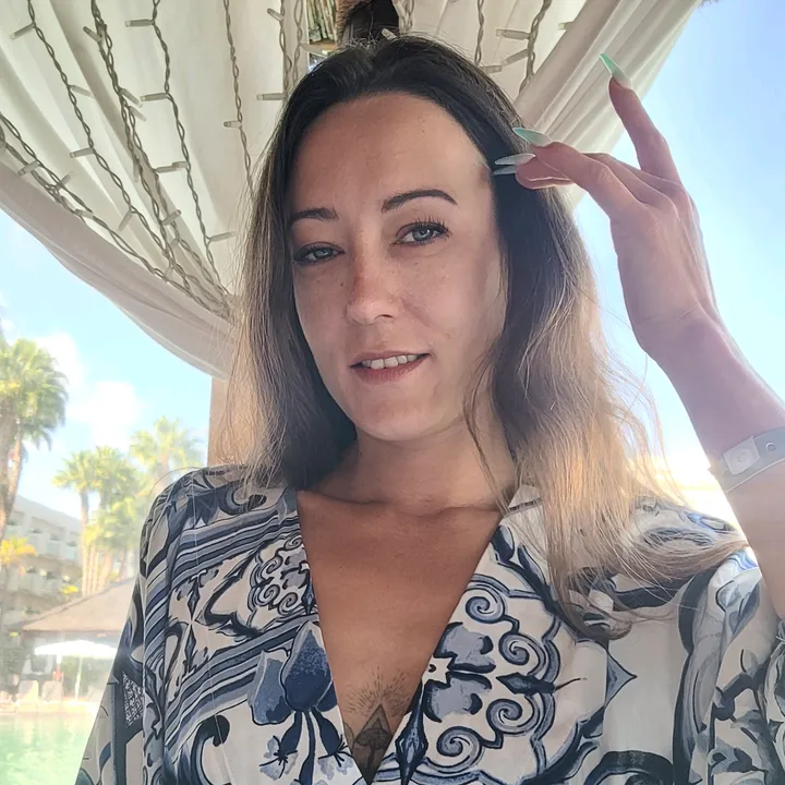 @charlotterose242