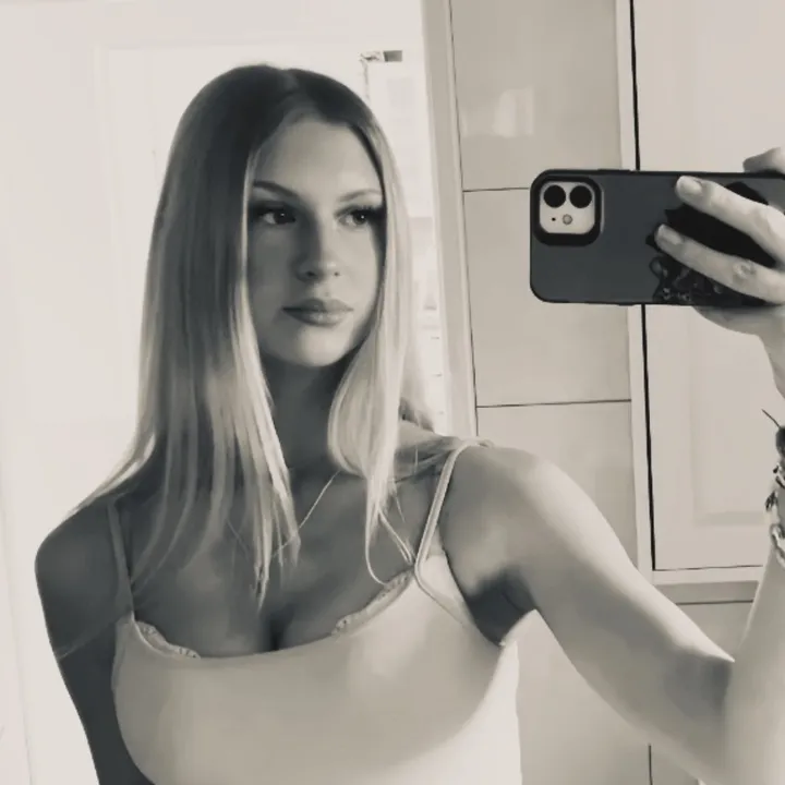 emma_jelschen