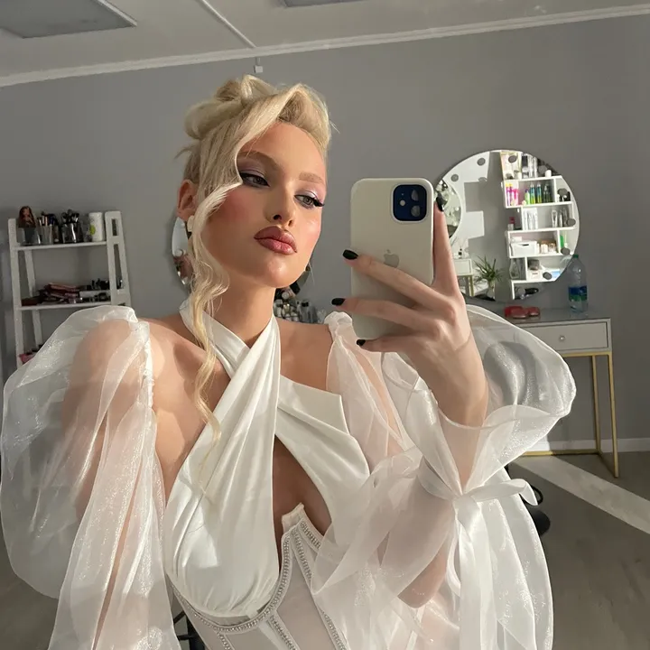 lizabrz__