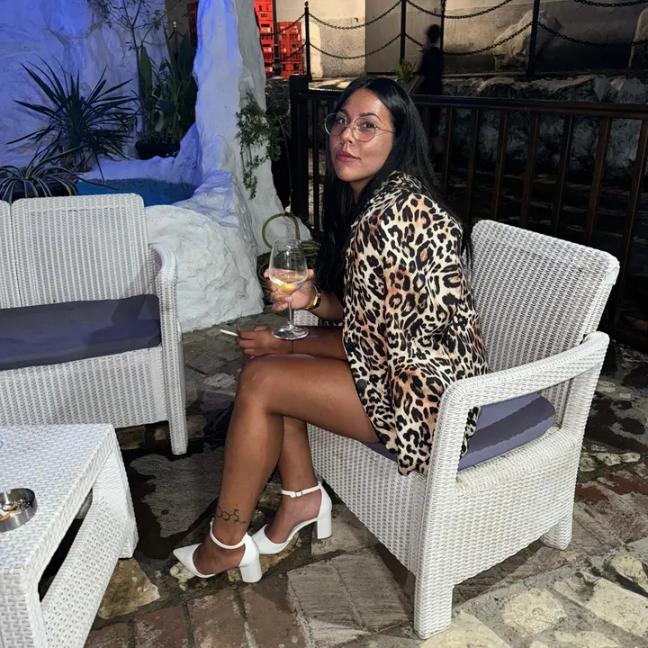 @annazollo_