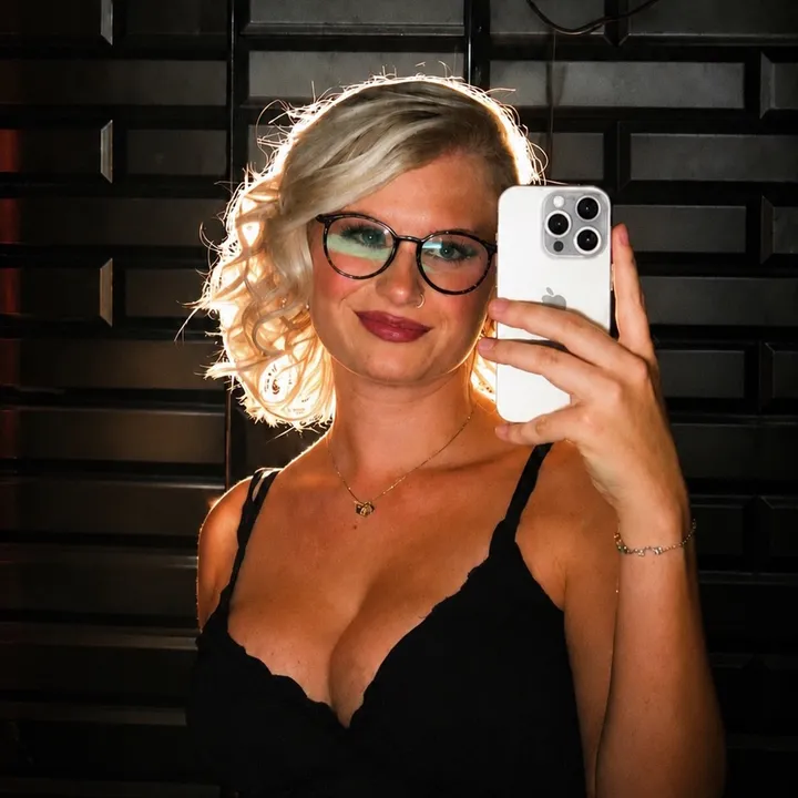 @v1ctor1a.2711
