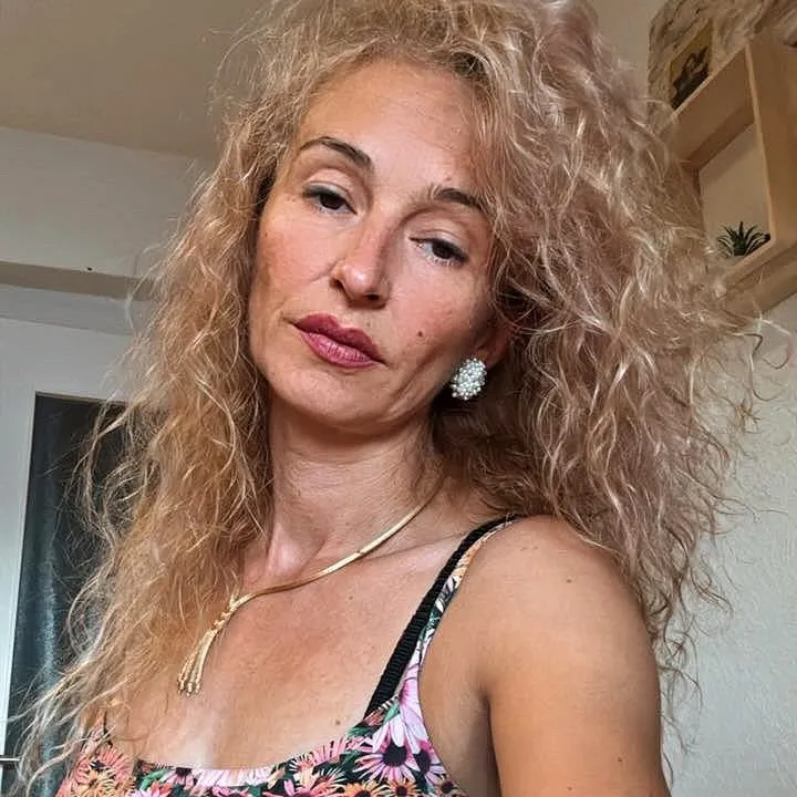 andreea33251