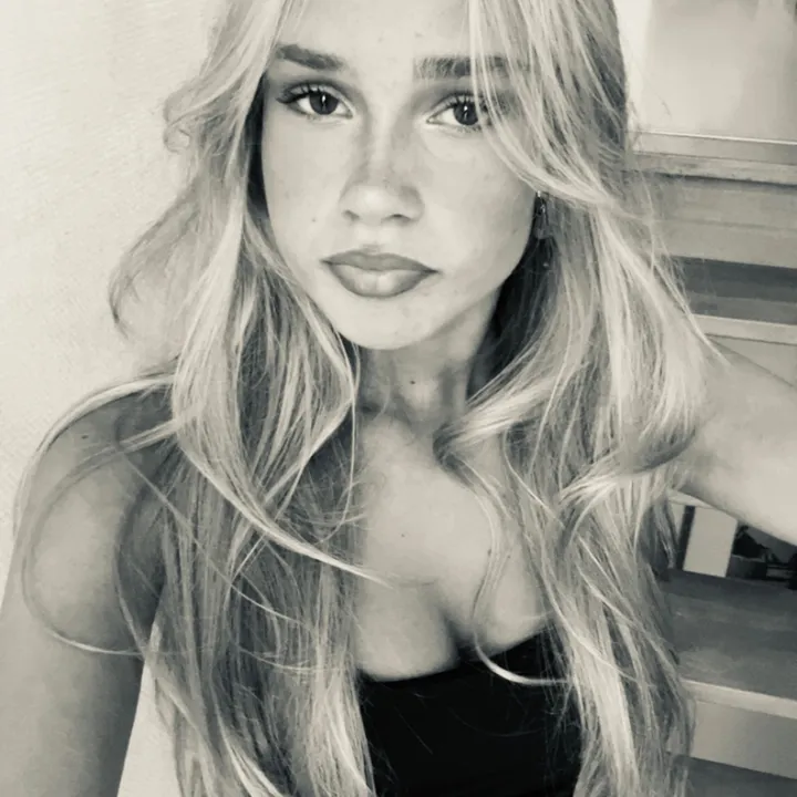 @_ella_franck_
