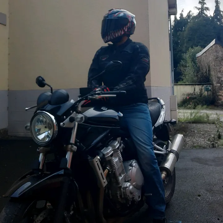 @motard335