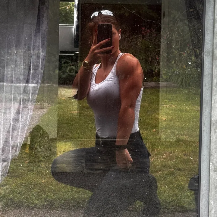 @sophievk_