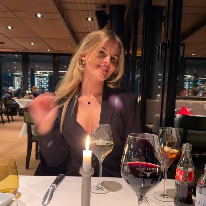 @mariekelaraaa