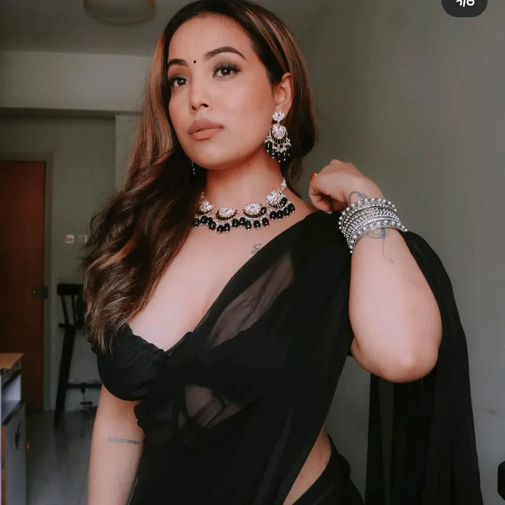 @nishasunar821