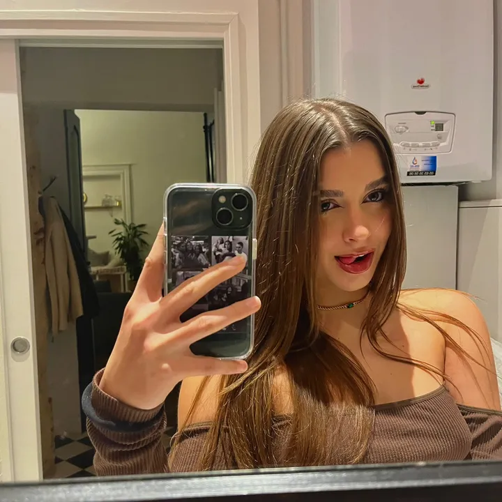 emmyk_