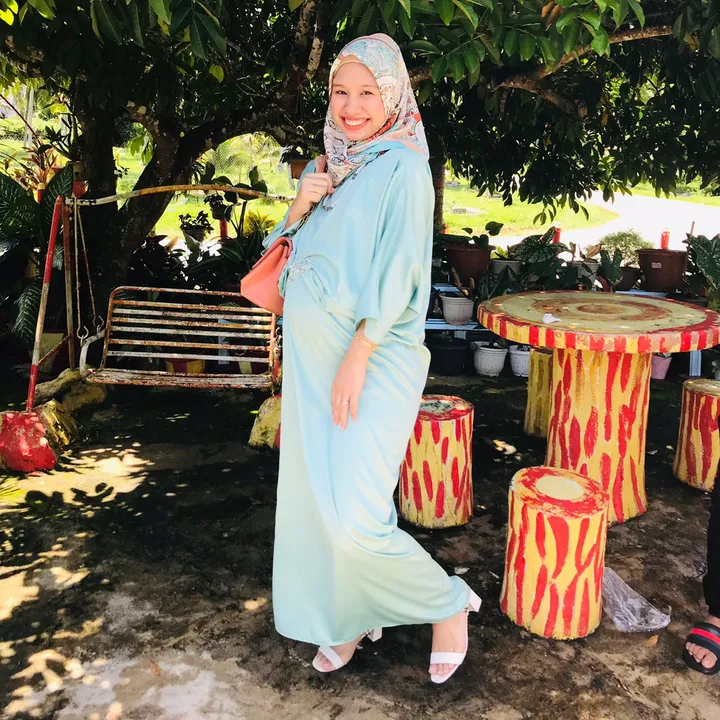 @tngkuecah_