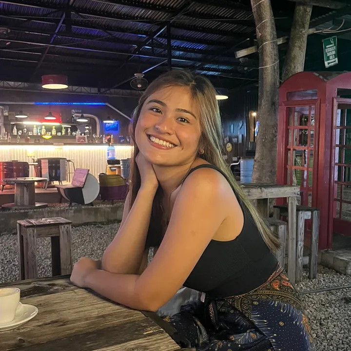 @juliareymonde