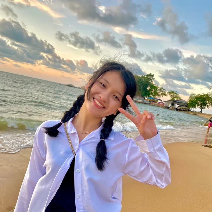 @devanyzhng