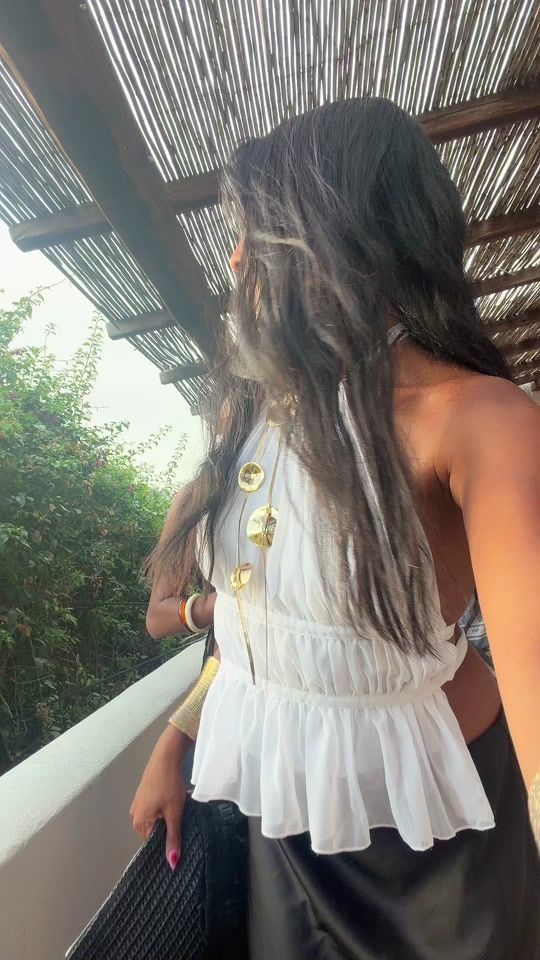 TikTok using La Camisa Negra
