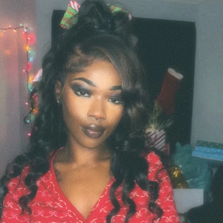 prettttyyassnique