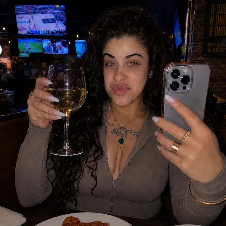 becca2k27