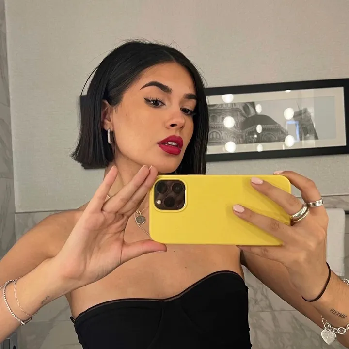 @parienteisabella