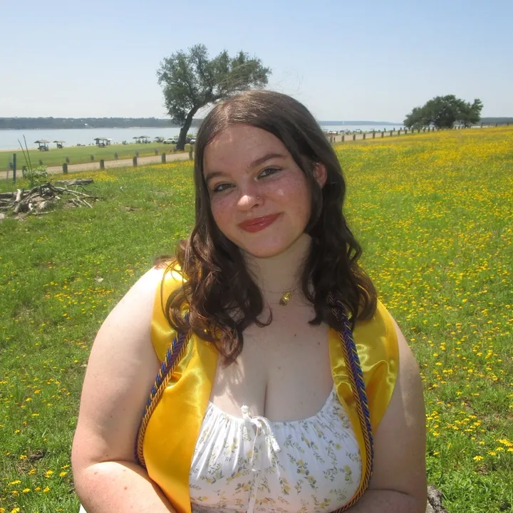 @lilyyyrrosee