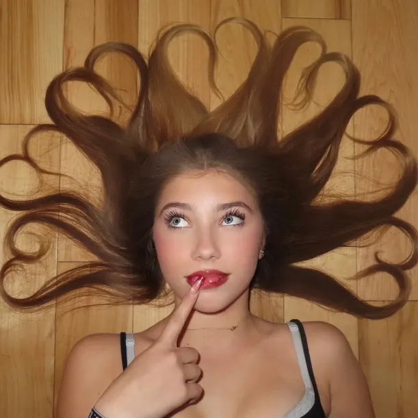 @nayelilovera_