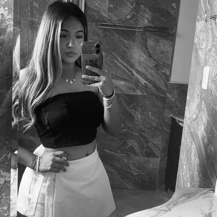 valeriaaa.cont