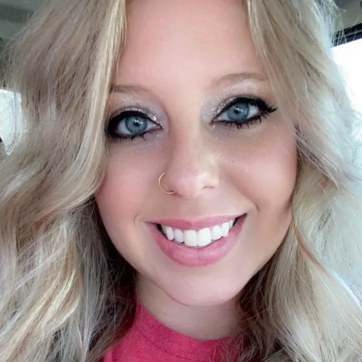 blueeyes_tanlines