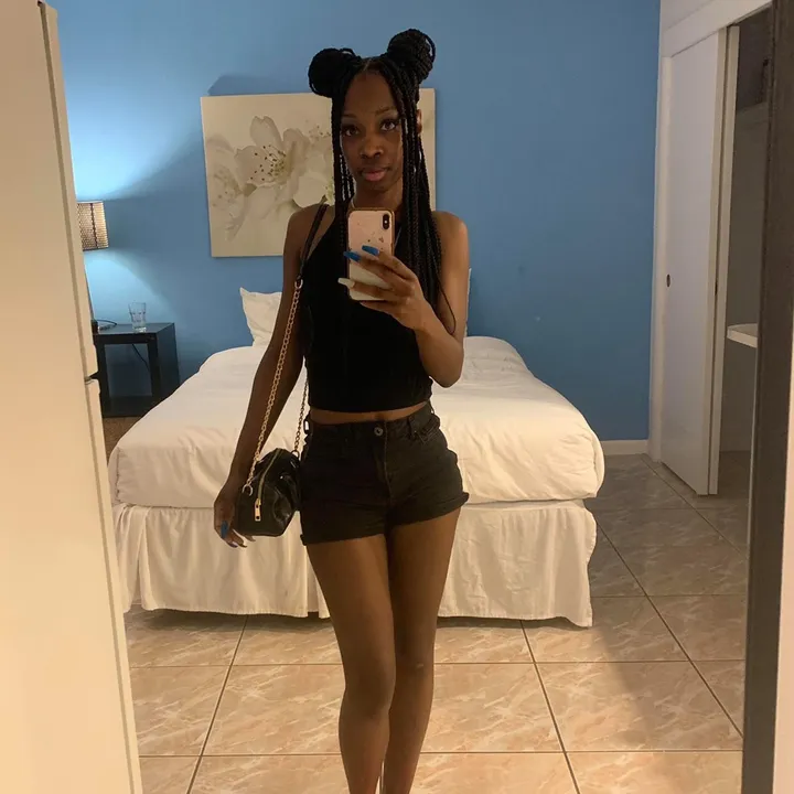 @bellamae04